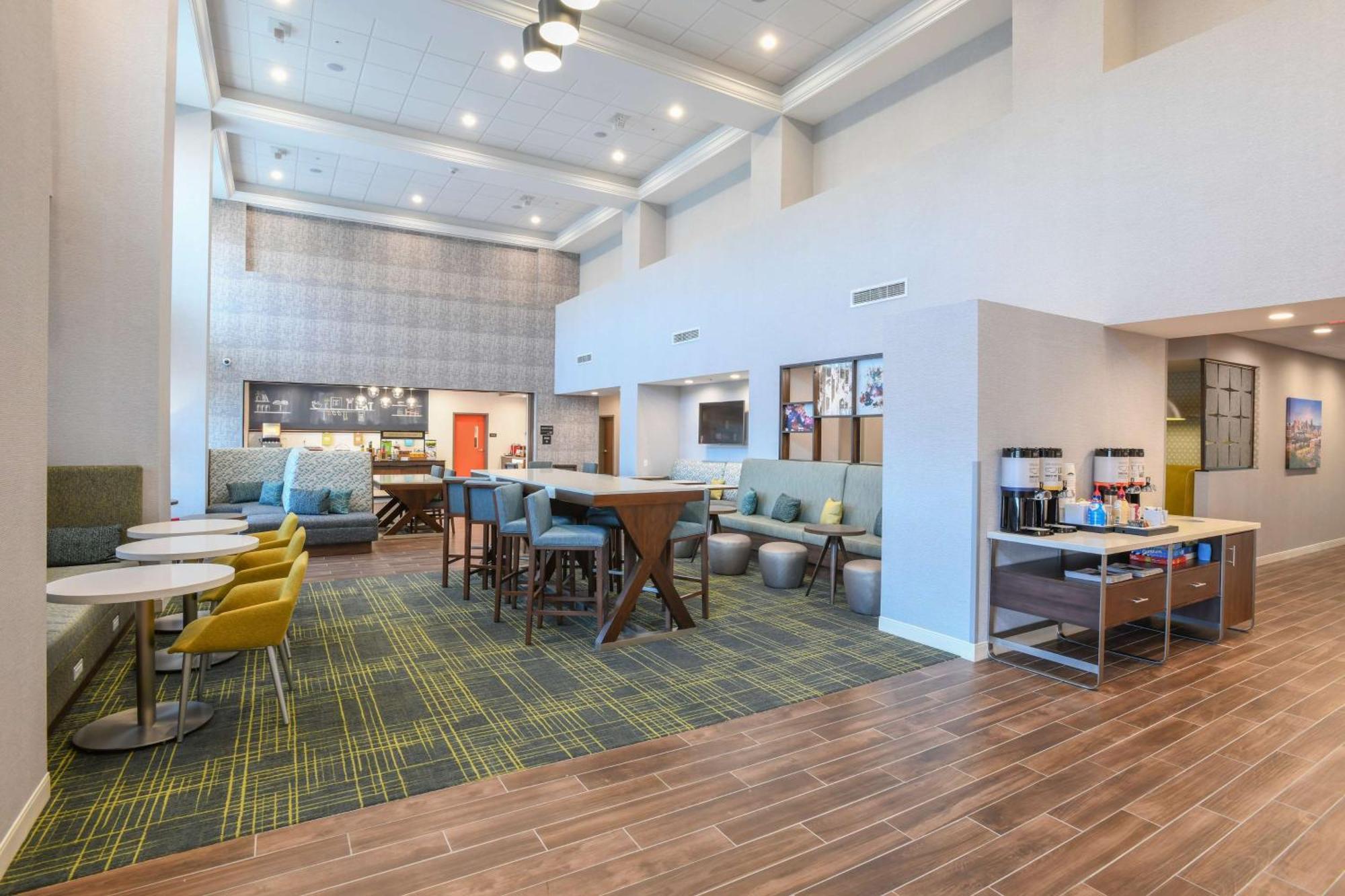 Hotel Hampton & Cincinnati Liberty Township